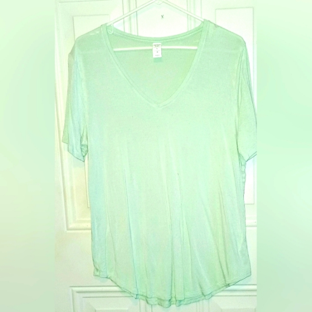 Old Navy Mint Green Vneck